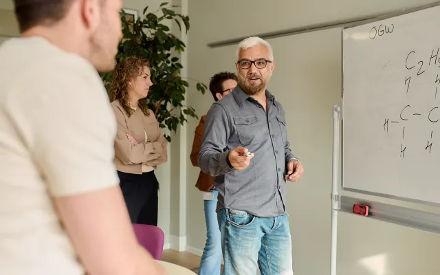 Arts Shaker uitleg alcohol whiteboard