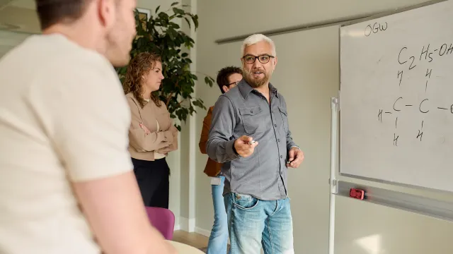Arts Shaker uitleg alcohol whiteboard